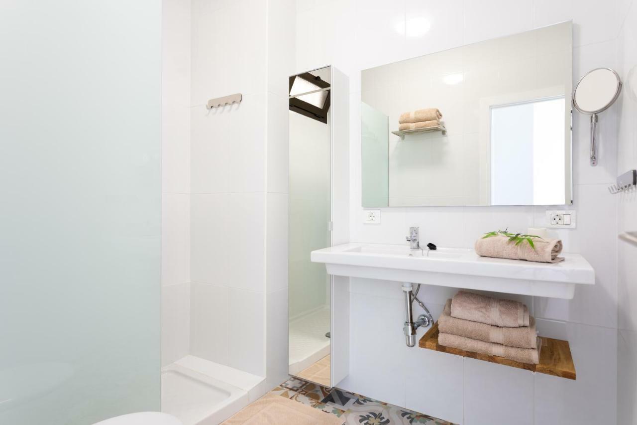 Las Americas Downtown : Prime Location Accomm. 아로나 외부 사진